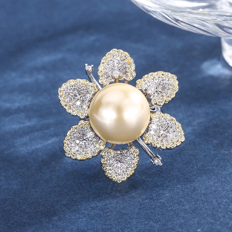 Luxury pearl style brass flower adjustable open ring women's wedding party ring factory wholesale
Luxury pearl style brass flower adjustable open ring women's wedding party ring factory wholesale