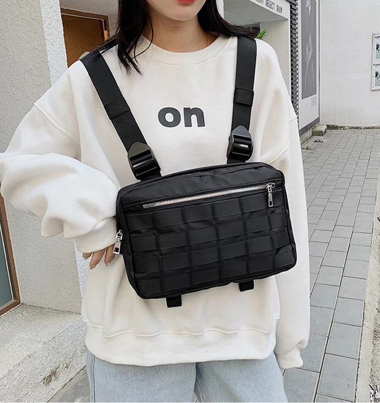 Hip hop street dance style outdoor portable tactical front cross vest chest bag for men women, Customized color
Hip hop street dance style outdoor portable tactical front cross vest chest bag for men women, Customized color