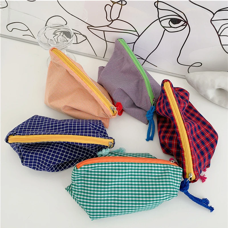 Wholesale Simple Contrast Color Plaid Makeup Bag Portable Travel Canvas Cosmetics Storage Bag Large Capacity, Green, purple,orange, blue
Wholesale Simple Contrast Color Plaid Makeup Bag Portable Travel Canvas Cosmetics Storage Bag Large Capacity, Green, purple,orange, blue