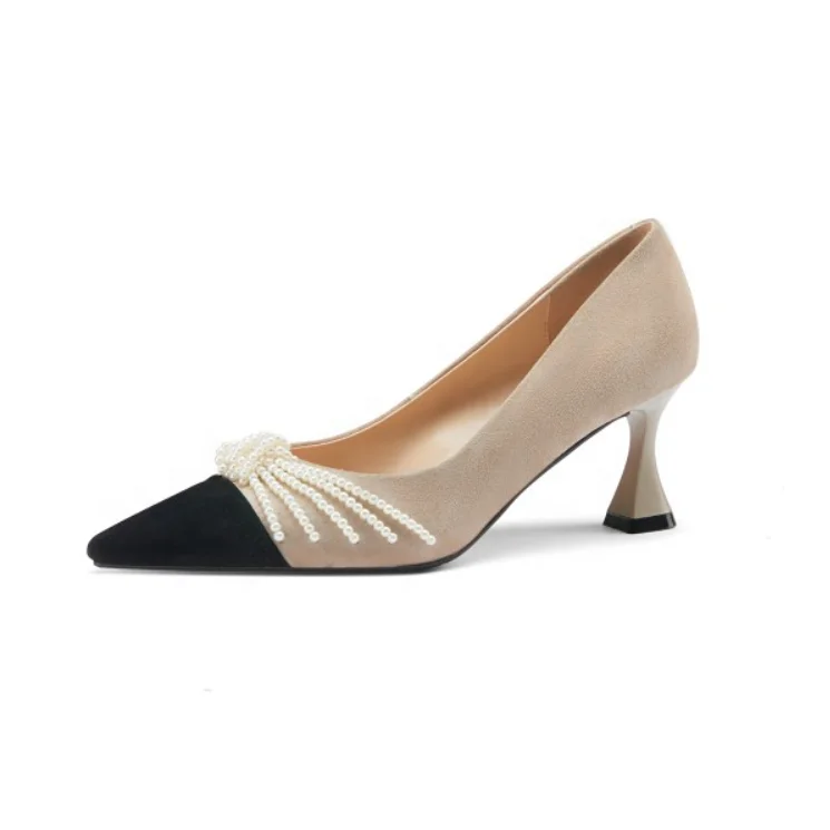 Spring new retro style sheep suede shoes color matching pearl jewelry European and American large size ladies shoes, Dark coffee apricot
Spring new retro style sheep suede shoes color matching pearl jewelry European and American large size ladies shoes, Dark coffee apricot