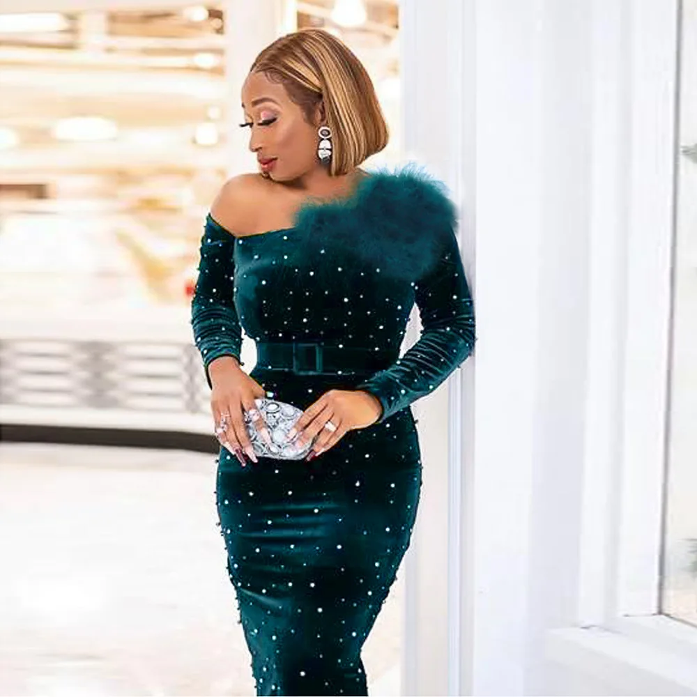 AM211111 2021 Autumn and Winter New Style Sexy Slant Shoulder Velvet Dress Sequin Dress Party Dress
AM211111 2021 Autumn and Winter New Style Sexy Slant Shoulder Velvet Dress Sequin Dress Party Dress
