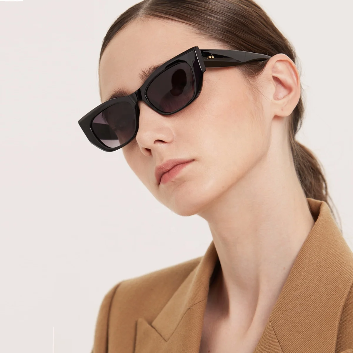 Custom Logo cateye style women uv400 fashionable pc sunglass thick frame cat eye sunglasses 2021
Custom Logo cateye style women uv400 fashionable pc sunglass thick frame cat eye sunglasses 2021