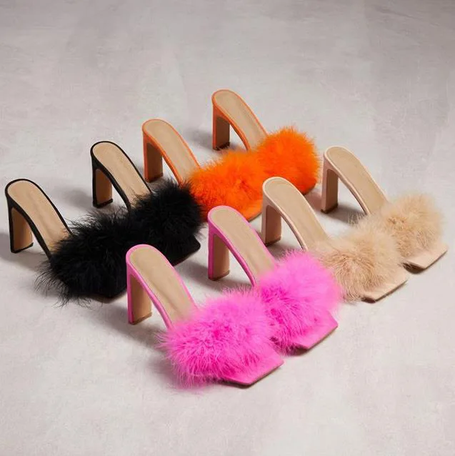 2021 new Women mujer Plus Size 35-41 Fur Slippers Peep Toe Ladies Sandals Casual Square High Heels Summer Shoes Slides
2021 new Women mujer Plus Size 35-41 Fur Slippers Peep Toe Ladies Sandals Casual Square High Heels Summer Shoes Slides