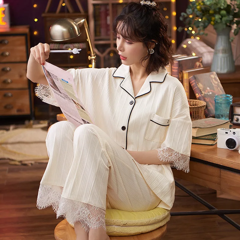 Summer new style pajamas women short-sleeved trousers ladies cotton home service suits
Summer new style pajamas women short-sleeved trousers ladies cotton home service suits