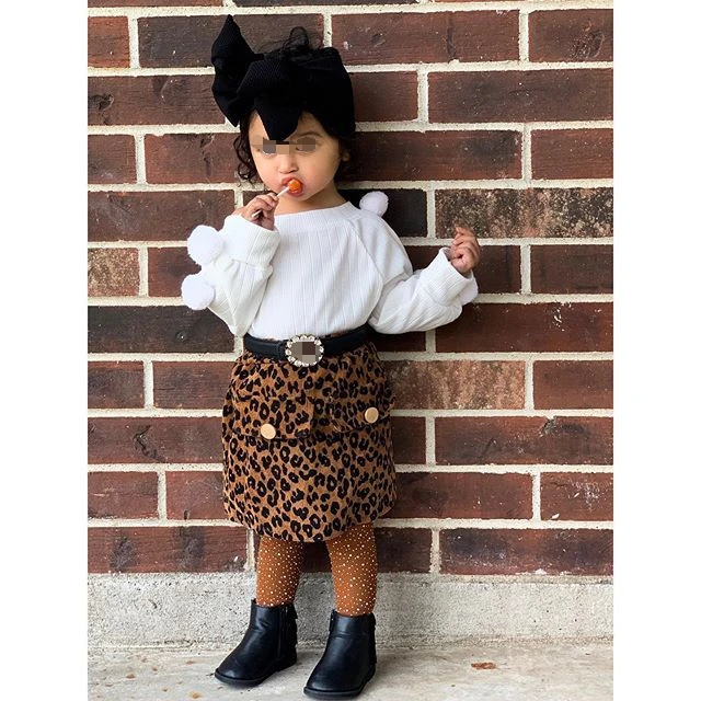 Wholesale Baby Girl Boutique Fall Outfits White Sweater Leopard Skirts Kids Clothing Sets 
Wholesale Baby Girl Boutique Fall Outfits White Sweater Leopard Skirts Kids Clothing Sets
