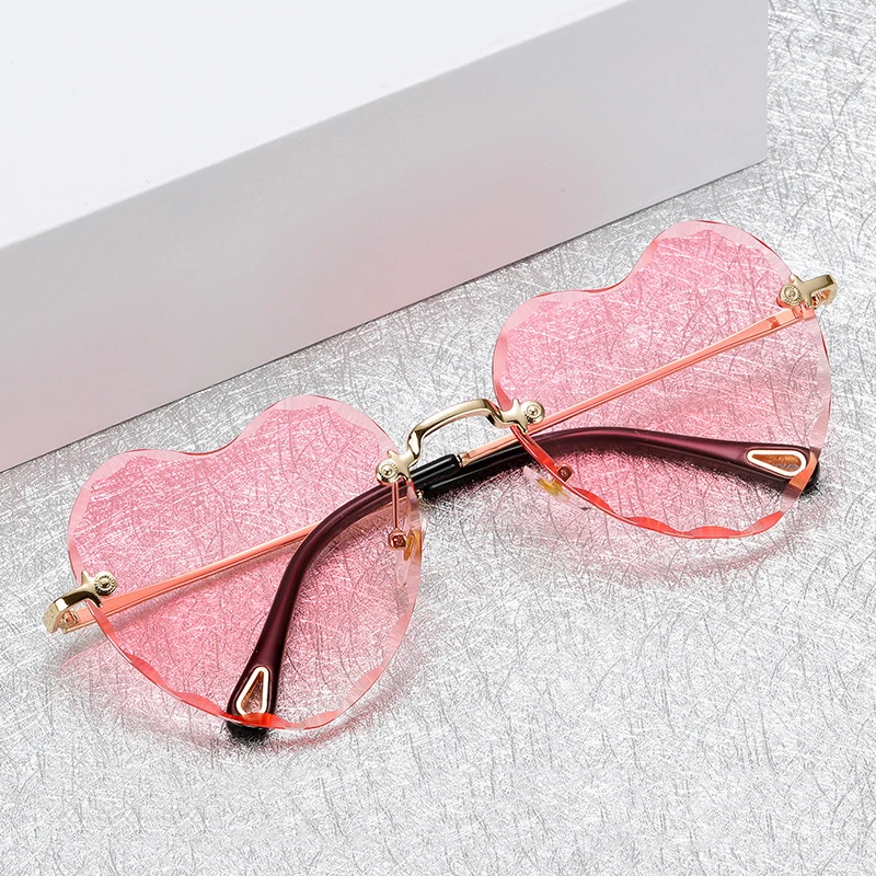 2021 New Love Gradient Color Peach Heart Sunglasses Women Fashion Retro Sunglasses Glasses Red Anti-ultraviolet Net PC Metal
2021 New Love Gradient Color Peach Heart Sunglasses Women Fashion Retro Sunglasses Glasses Red Anti-ultraviolet Net PC Metal