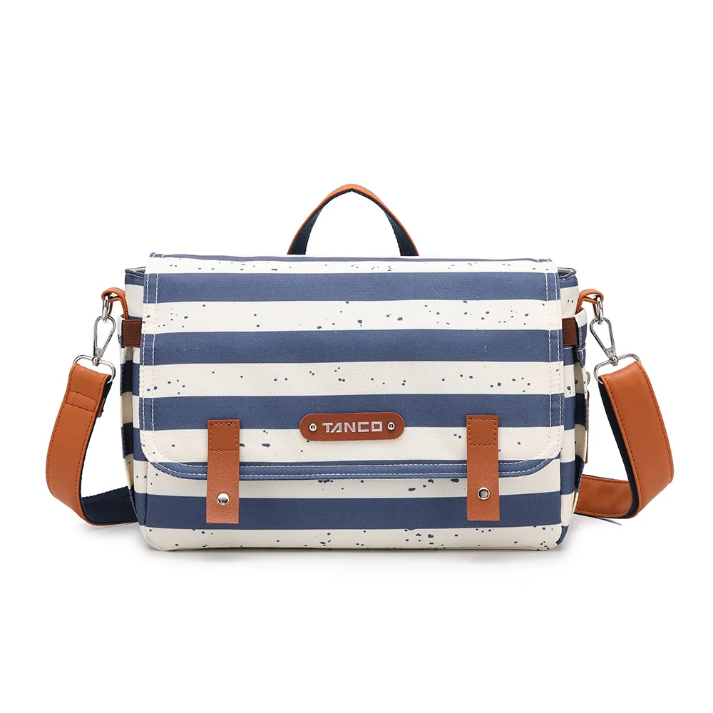 Fashionable casual striped mummy bag flip multi-functional one shoulder mother baby bag can be hung with baby carriage portable
Fashionable casual striped mummy bag flip multi-functional one shoulder mother baby bag can be hung with baby carriage portable