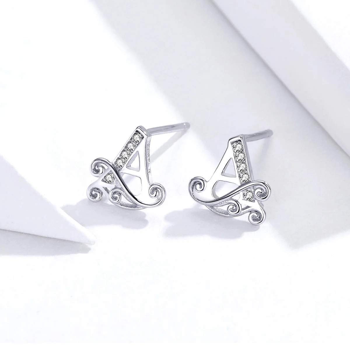 Best selling sterling silver S925 earrings simple letter A earrings original whole body hypoallergenic silver earrings, Picture shows
Best selling sterling silver S925 earrings simple letter A earrings original whole body hypoallergenic silver earrings, Picture shows