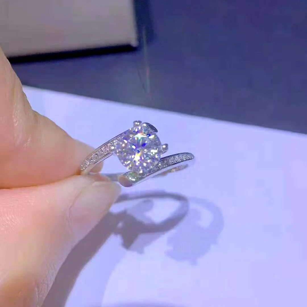 Fashion Jewelry Dainty Open Silvery Rings Inlay Shiny 6.5mm Zircon Women's Bride Wedding Engagement Ring, Picture shows
Fashion Jewelry Dainty Open Silvery Rings Inlay Shiny 6.5mm Zircon Women's Bride Wedding Engagement Ring, Picture shows