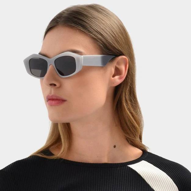 2021 Custom Logo PC Frame INS Fashion Modern Design UV400 Retro Vintage Cat Eye Sunglasses 2021 Women, Custom colors
2021 Custom Logo PC Frame INS Fashion Modern Design UV400 Retro Vintage Cat Eye Sunglasses 2021 Women, Custom colors