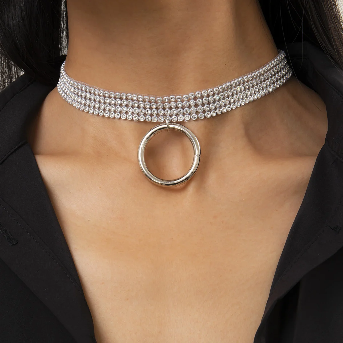 Simple Round Women's Pendant Necklace Temperament Shiny Full Rhinestone Wide Chain Chokers Necklaces Girls Party Jewelry, Picture shows
Simple Round Women's Pendant Necklace Temperament Shiny Full Rhinestone Wide Chain Chokers Necklaces Girls Party Jewelry, Picture shows