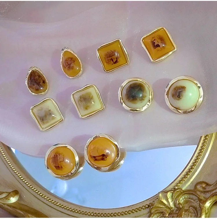 925 Silver Pin European Vintage Marble Grain Acrylic Earrings Amber Geometric Round Square Earrings, Like picture
925 Silver Pin European Vintage Marble Grain Acrylic Earrings Amber Geometric Round Square Earrings, Like picture