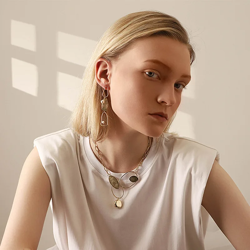 Women Jewelry S925 Safety Silver Pin Geometric Circle Pearls Pendants Earrings Long Metal Circle Pearls Charm Earrings&Necklace, Picture shows/custom color
Women Jewelry S925 Safety Silver Pin Geometric Circle Pearls Pendants Earrings Long Metal Circle Pearls Charm Earrings&Necklace, Picture shows/custom color