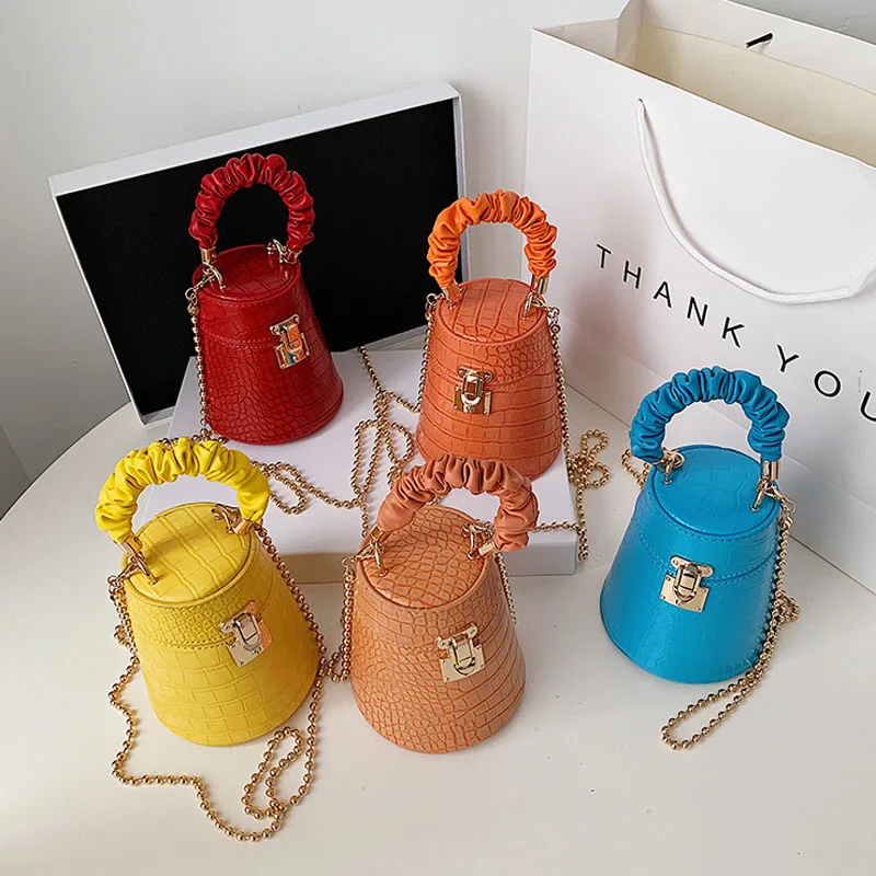 2021 Wholesale Luxury Ladies Chain Shoulder Woman Bucket Bags Stone Pattern Fashion Leather Mini Handbags
2021 Wholesale Luxury Ladies Chain Shoulder Woman Bucket Bags Stone Pattern Fashion Leather Mini Handbags