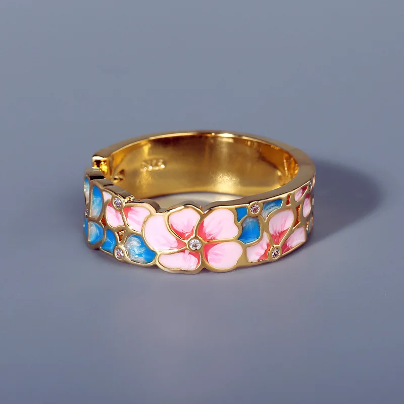 Fashion Jewelry KYRA01223 Flower shape 18K Gold 3A Zircon Enamel ring for women
Fashion Jewelry KYRA01223 Flower shape 18K Gold 3A Zircon Enamel ring for women