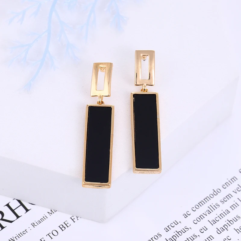 New Simple Long Drop Earrings Jewelry Designer Earrings Korean Black Rectangle Stud Earrings For Women
New Simple Long Drop Earrings Jewelry Designer Earrings Korean Black Rectangle Stud Earrings For Women