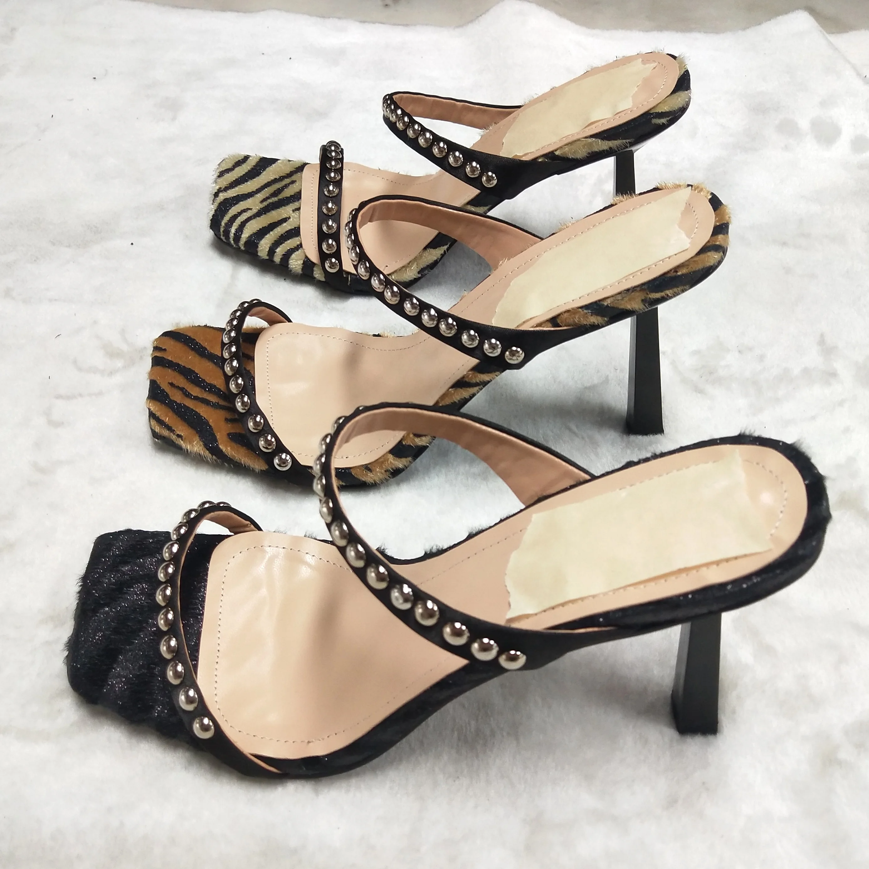 New design ladies horsehair slippers 2021 high quality sexy rivet slippers brand design square toe mules, Green,black,brown
New design ladies horsehair slippers 2021 high quality sexy rivet slippers brand design square toe mules, Green,black,brown