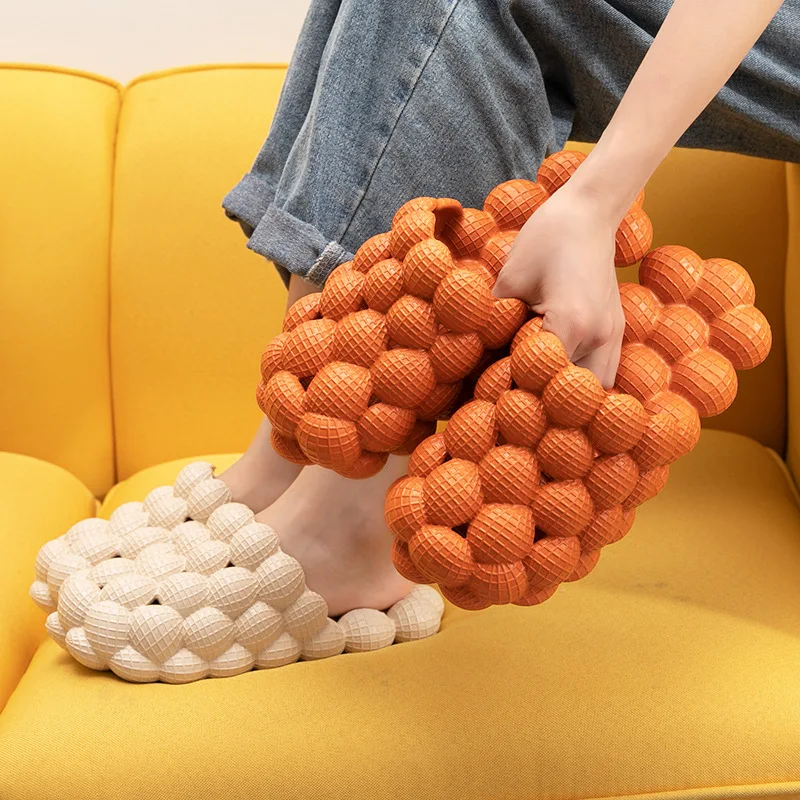 2021 New One-Step Solid Color Outdoor Bubble Slippers Waterproof Non-Slip Indoor Slippers
2021 New One-Step Solid Color Outdoor Bubble Slippers Waterproof Non-Slip Indoor Slippers
