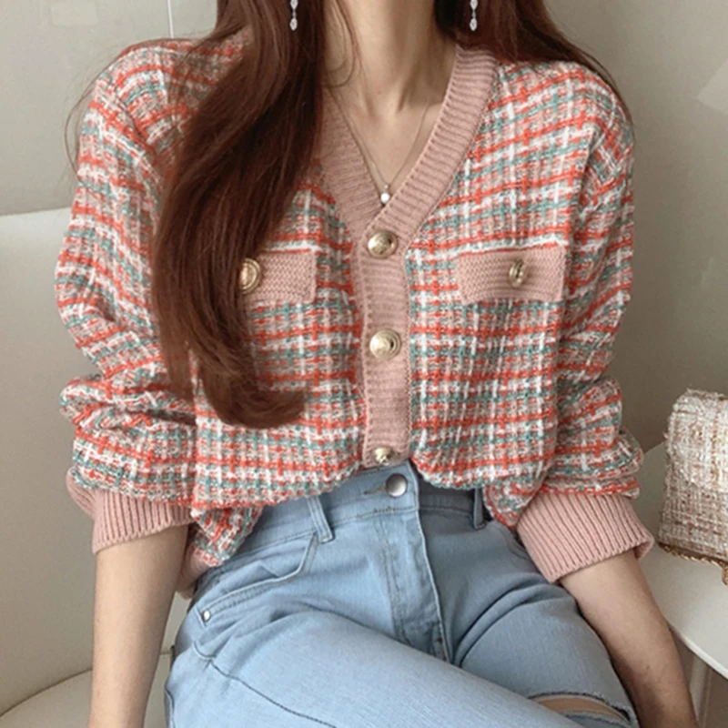 New Fashion Retro Color Plaid V-Neck Single-Breasted Knitted Cardigan Long Sleeve Casual Sweater Coat Spring Women, 2 colors
New Fashion Retro Color Plaid V-Neck Single-Breasted Knitted Cardigan Long Sleeve Casual Sweater Coat Spring Women, 2 colors