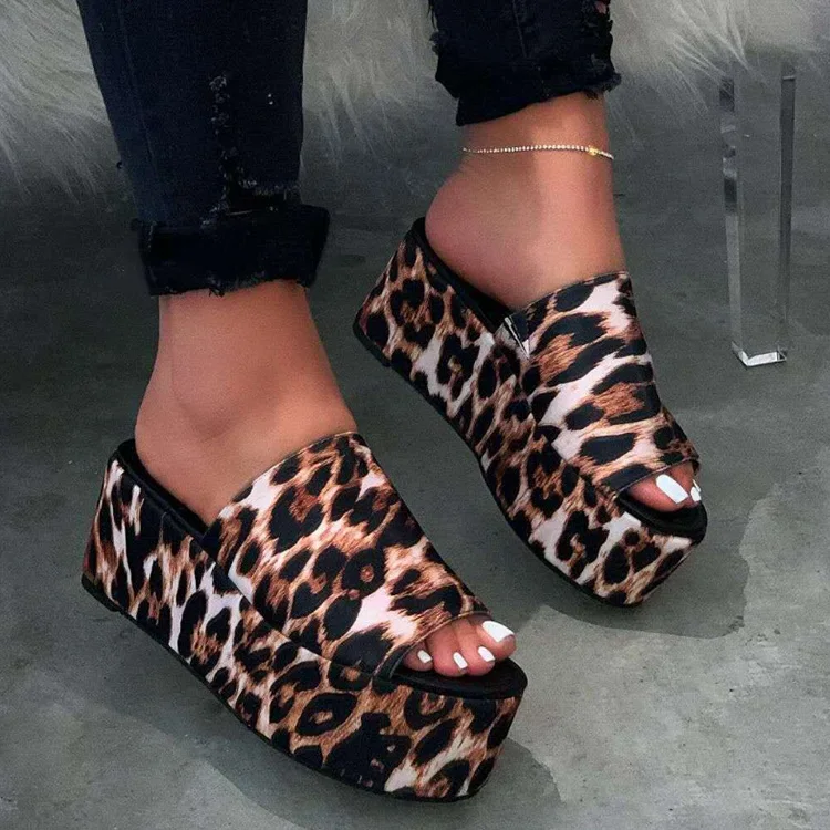 Women's Sandals 2021 Summer Shoes Ladies Foam Platform sandals Hook Loop Beach sandal for Woman, Black pink cheetah
Women's Sandals 2021 Summer Shoes Ladies Foam Platform sandals Hook Loop Beach sandal for Woman, Black pink cheetah