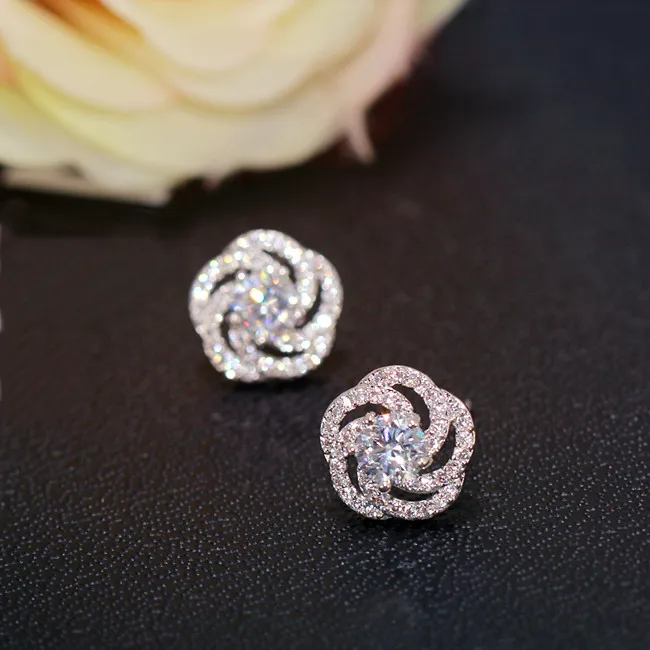 Factory Wholesale Shine KYED0274 CZ earrings Rose Shape 3A Zircon twisted trendy earrings for Women
Factory Wholesale Shine KYED0274 CZ earrings Rose Shape 3A Zircon twisted trendy earrings for Women