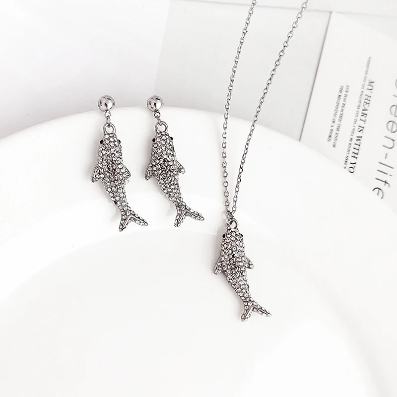 e9122345 2020 New Designs Cute Dolphin Fish Animal Crystal Jewelry Pendant Earrings Necklace Jewelry Sets For Women And Girls
e9122345 2020 New Designs Cute Dolphin Fish Animal Crystal Jewelry Pendant Earrings Necklace Jewelry Sets For Women And Girls