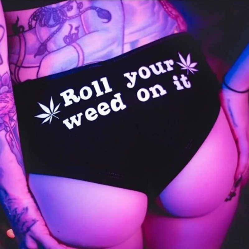 Cute Letter Roll your weed on it Women Underpanties Sexy Cotton Women black Underwear Panties Women's Panties Briefs
Cute Letter Roll your weed on it Women Underpanties Sexy Cotton Women black Underwear Panties Women's Panties Briefs