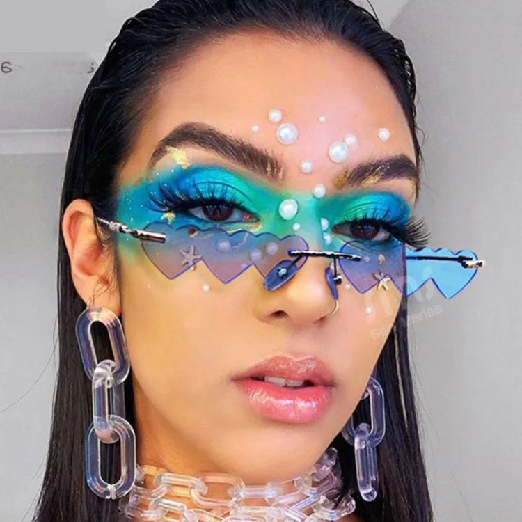 New quality heart shape visor sunglasses wholesale for ladies small frame conjoined love sunglasses party dance and weird, Custom color
New quality heart shape visor sunglasses wholesale for ladies small frame conjoined love sunglasses party dance and weird, Custom color