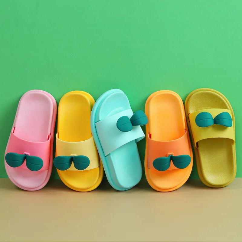 Non-slip indoor home bathroom slippers summer cartoon cute boys and girls
Non-slip indoor home bathroom slippers summer cartoon cute boys and girls