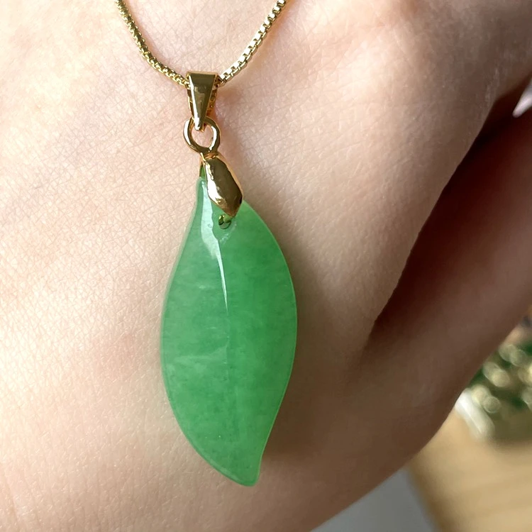 Green Jade necklace Jialin Jewelry Best selling Green agate jade pendant women jade necklace women charm Jewelry
Green Jade necklace Jialin Jewelry Best selling Green agate jade pendant women jade necklace women charm Jewelry
