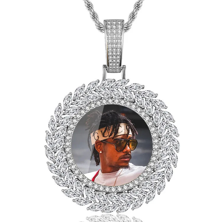 Hot Sale in Europe and America Customized Photo Memory Frame Medal Solid Color Pendant Hip Hop Copper Inlaid Zircon Necklace, Picture shows
Hot Sale in Europe and America Customized Photo Memory Frame Medal Solid Color Pendant Hip Hop Copper Inlaid Zircon Necklace, Picture shows
