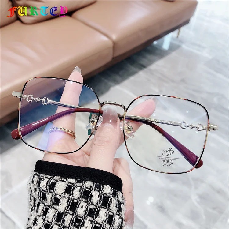 0874 Retro rectangle optical glasses frame unisex lightweight anti blue light blocking glasses, Picture colors
0874 Retro rectangle optical glasses frame unisex lightweight anti blue light blocking glasses, Picture colors