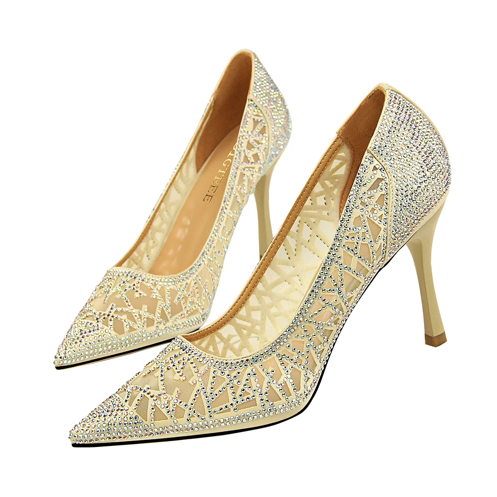 Zapatos De Tacon New designs Bridal Women Pumps Crystal Shiny Rhinestones Wedding Shoes, 8 colors
Zapatos De Tacon New designs Bridal Women Pumps Crystal Shiny Rhinestones Wedding Shoes, 8 colors