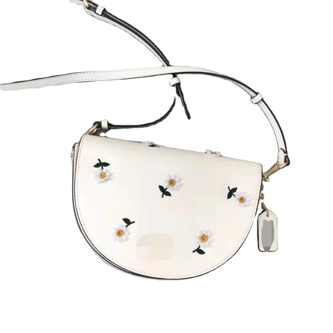 COC new women's simple fashion flip small daisy three-dimensional flower half moon saddle bag luxury designer
COC new women's simple fashion flip small daisy three-dimensional flower half moon saddle bag luxury designer