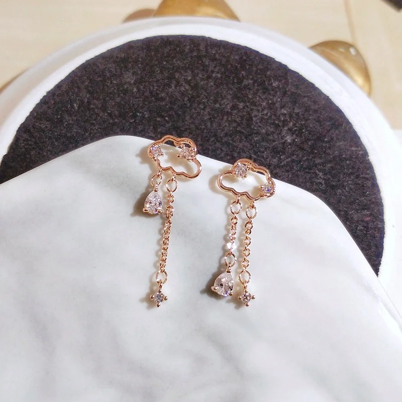 Crystal Asymmetry Stud Earrings For Women Cloud Pendant Tassel Cz Zircon Delicate Fashion Bohemia Jewelry Accessories
Crystal Asymmetry Stud Earrings For Women Cloud Pendant Tassel Cz Zircon Delicate Fashion Bohemia Jewelry Accessories