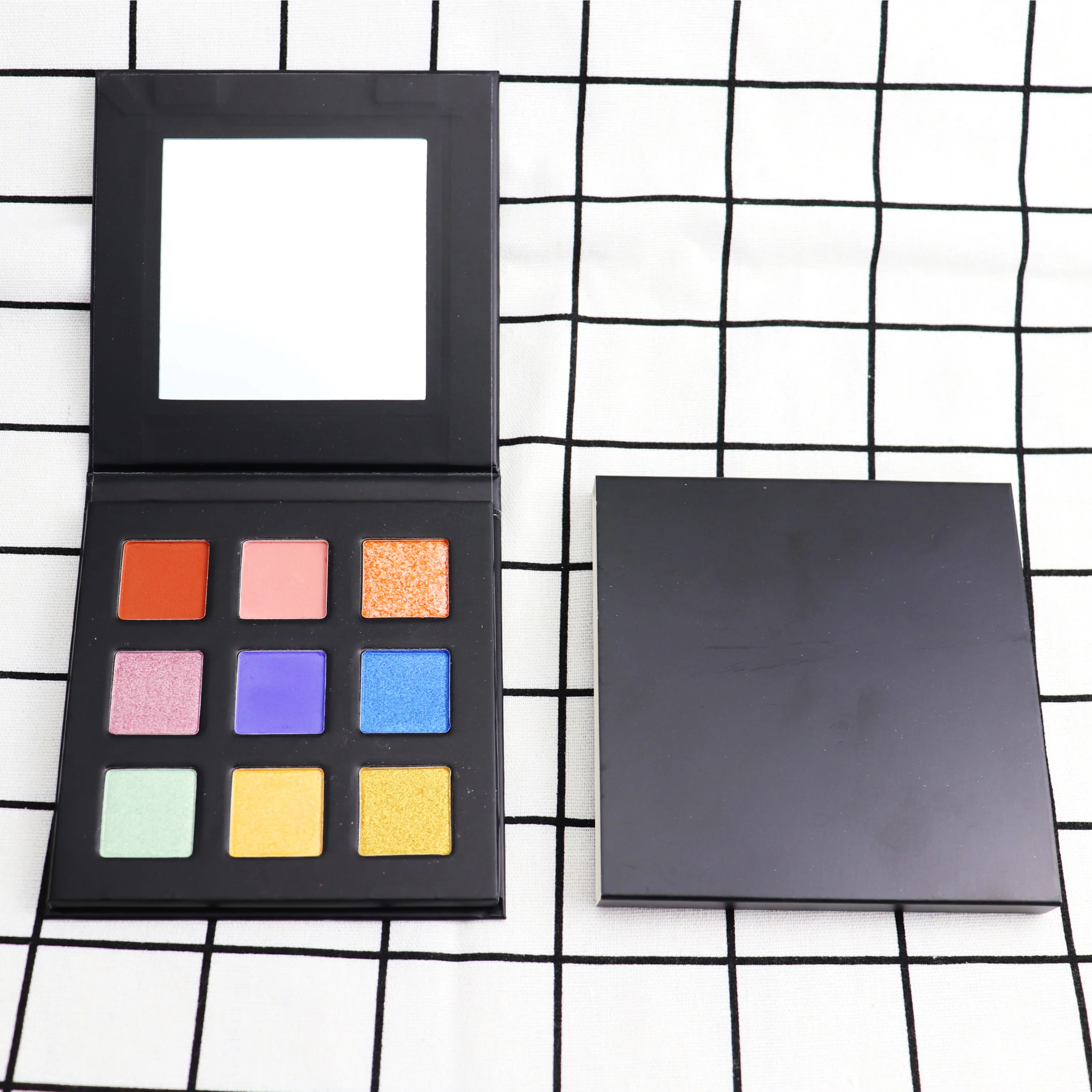 2020 hot sale new design all matte eyeshadow palette 9 colors private label glitter With Fast Delivery
2020 hot sale new design all matte eyeshadow palette 9 colors private label glitter With Fast Delivery