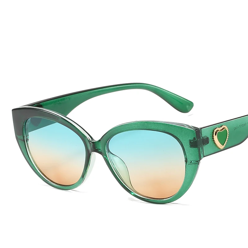 Trendy Sunglasses Ladies Designer Luxury Green Pc Frame Sun Glasses Gradient Colors Lens Shades Sunglasses For Women 2021, Customized
Trendy Sunglasses Ladies Designer Luxury Green Pc Frame Sun Glasses Gradient Colors Lens Shades Sunglasses For Women 2021, Customized