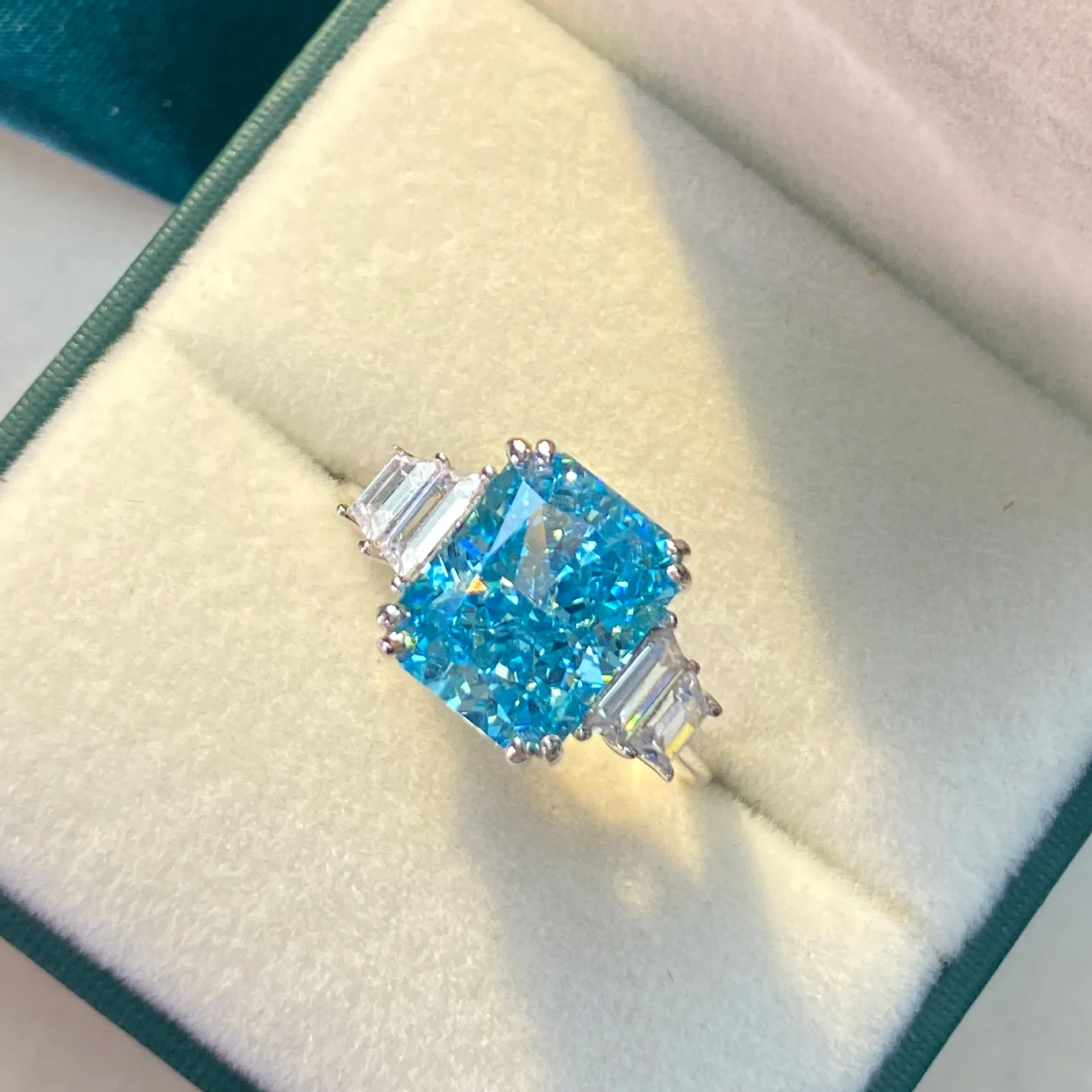 New Engagement Wedding Women Jewelry Shining Rectangular Sea Blue Crushed Ice Cut Ring
New Engagement Wedding Women Jewelry Shining Rectangular Sea Blue Crushed Ice Cut Ring