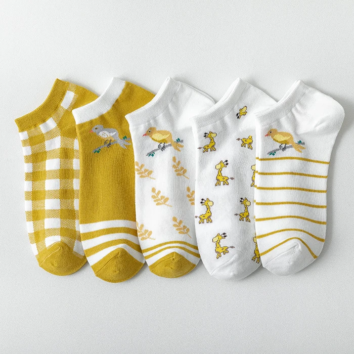 Socks women's socks Shallow mouth spring and summer thin cotton socks cartoon cute short tube
Socks women's socks Shallow mouth spring and summer thin cotton socks cartoon cute short tube