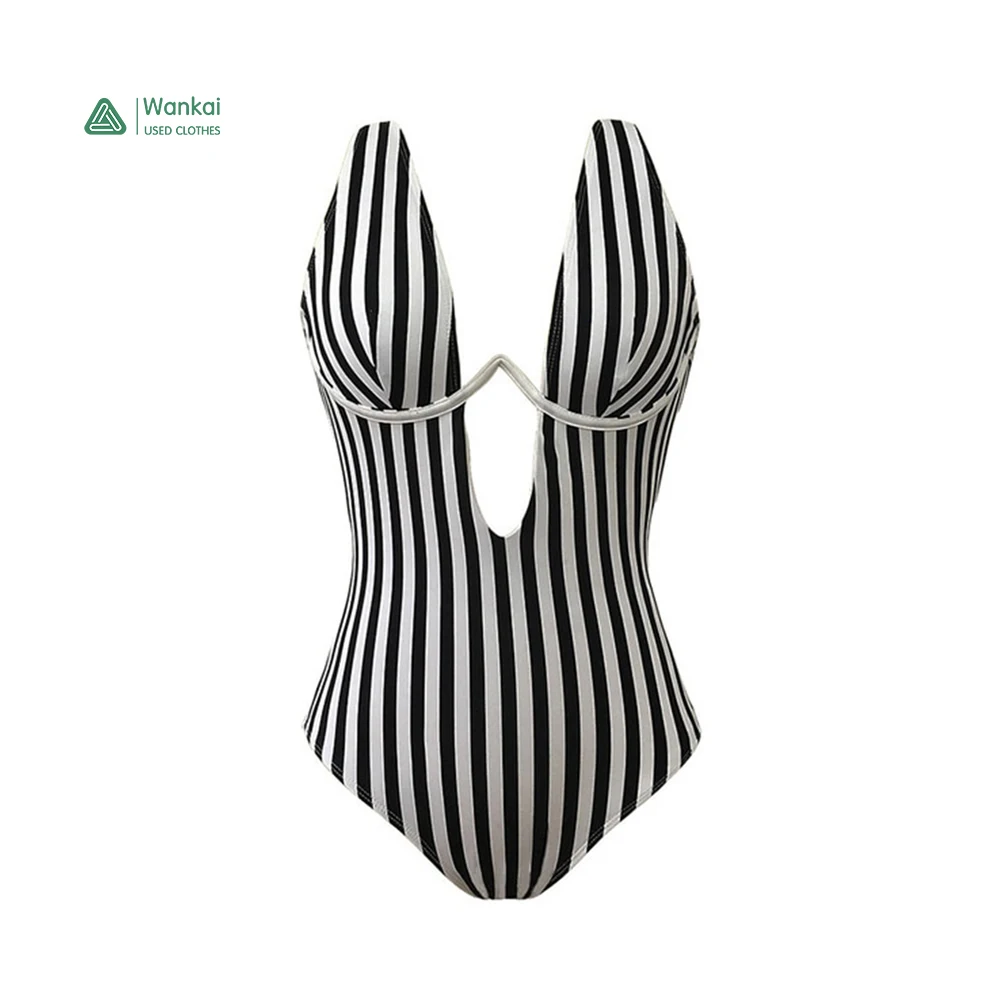 The Weight Of The Mixed Package Is From 45 Kg To 100 Kg Used One Piece Swimsuit With Cover Up, Mixed color
The Weight Of The Mixed Package Is From 45 Kg To 100 Kg Used One Piece Swimsuit With Cover Up, Mixed color