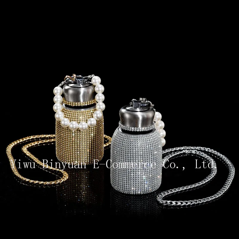 New Hot-selling Portable Chain Strap Diamond Rhinestone Stainless Steel Water Bottle Thermos Girl Woman Fashion Gift Water Cup
New Hot-selling Portable Chain Strap Diamond Rhinestone Stainless Steel Water Bottle Thermos Girl Woman Fashion Gift Water Cup