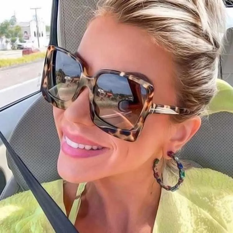 2021 Hot Sale Customizable Sunglasses Women Fashion Sunglasses Newest Shades Glasses Oversized Sunglasses
2021 Hot Sale Customizable Sunglasses Women Fashion Sunglasses Newest Shades Glasses Oversized Sunglasses