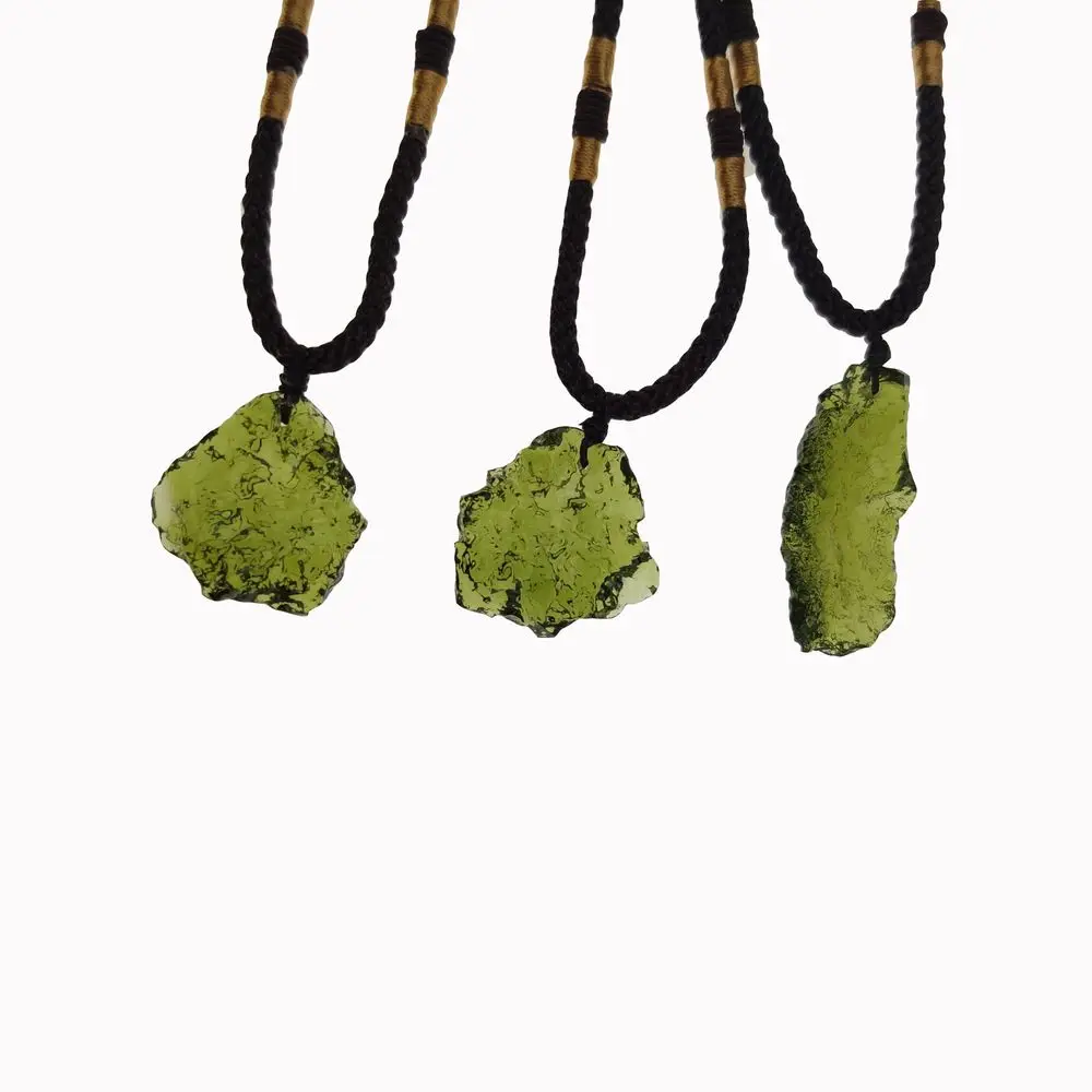 Moldavite Pendant Rough Stone Jewelry Exquisite Shaped Crystal Crushed Irregular Green Stone Necklace
Moldavite Pendant Rough Stone Jewelry Exquisite Shaped Crystal Crushed Irregular Green Stone Necklace