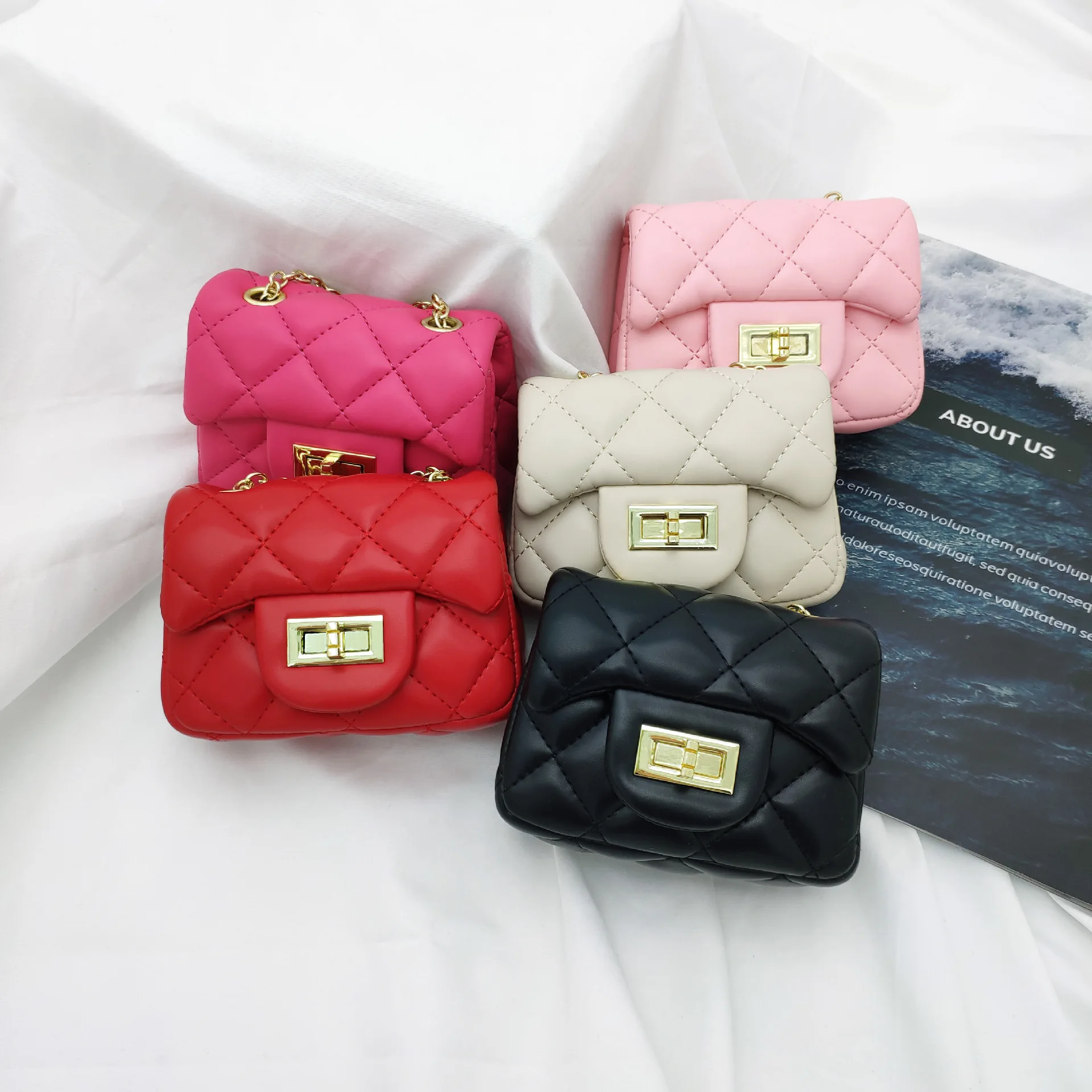 Rhombic Pattern Trend Girls' Purses Popular Kids Crossbody Handbags Cute Mini Bags, 9 colors
Rhombic Pattern Trend Girls' Purses Popular Kids Crossbody Handbags Cute Mini Bags, 9 colors