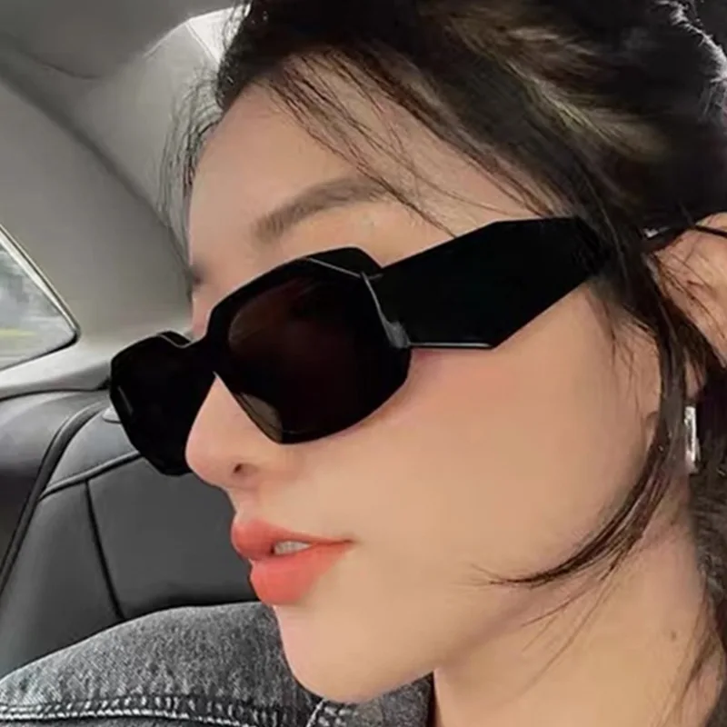 Lbashades The new square edge-cut sunglasses female big face irregular sunglasses men fashion glasses 2021 sunglasses
Lbashades The new square edge-cut sunglasses female big face irregular sunglasses men fashion glasses 2021 sunglasses
