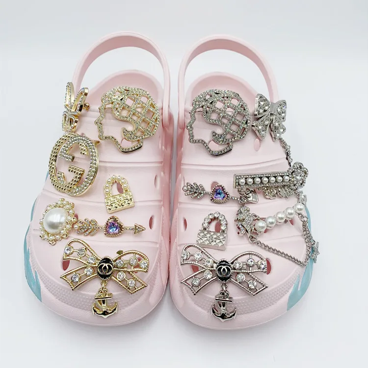 2022 New Arrival Hot-Selling DIY Designer Brand Luxury metal Shoe Charms Accessories for Lady croc Shoe Charms Jewelry Making
2022 New Arrival Hot-Selling DIY Designer Brand Luxury metal Shoe Charms Accessories for Lady croc Shoe Charms Jewelry Making