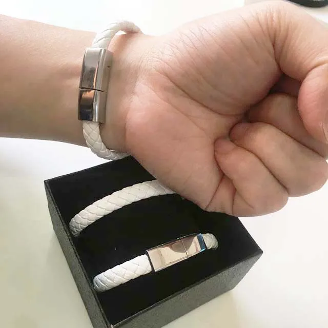 new product USB cable hand charger bracelet true leather charger cord bracelet for iPhone for micro for type c, White \black \green \brown
new product USB cable hand charger bracelet true leather charger cord bracelet for iPhone for micro for type c, White \black \green \brown