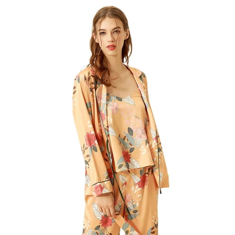 Hot Selling Low Price Lapel Long Sleeve pajamas Ice Silk Sexy Mature Pajamas Set for Women
Hot Selling Low Price Lapel Long Sleeve pajamas Ice Silk Sexy Mature Pajamas Set for Women