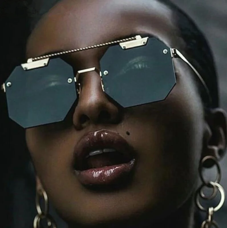 Fashion Octagon Luxury Rimless Sun Glasses Designer Shades Vintage 2021 Italian Brand Sunglasses For Women, Custom colors
Fashion Octagon Luxury Rimless Sun Glasses Designer Shades Vintage 2021 Italian Brand Sunglasses For Women, Custom colors