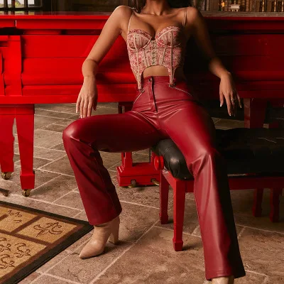 F11204A 2021 Sexy high waist and hip zipper PU leather pants for women, Red/ black
F11204A 2021 Sexy high waist and hip zipper PU leather pants for women, Red/ black